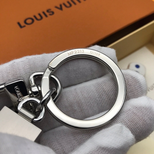 ブランドキーホルダー着用イメージ